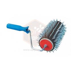 Odvie�kovac� je�ko s kovov�mi hrotmi, ve�k�