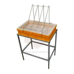 Odvie�kovac� st�l s plastovou va�ou a plastov�m cedn�kom, 100 mm